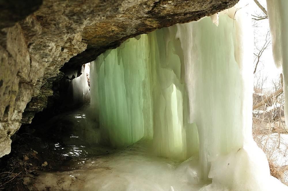 Замерзший водопад Миннехаха